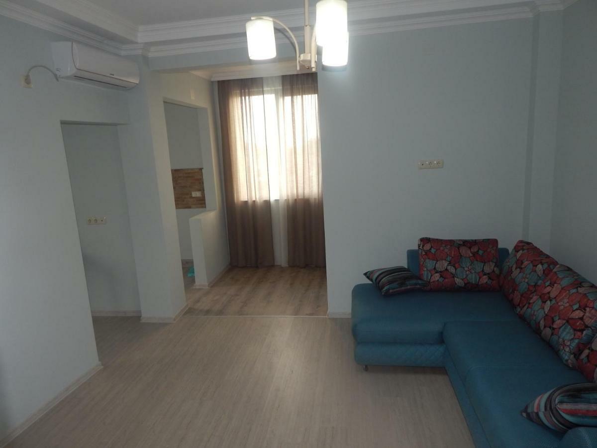 Отель MY HOUSE Батуми Экстерьер фото