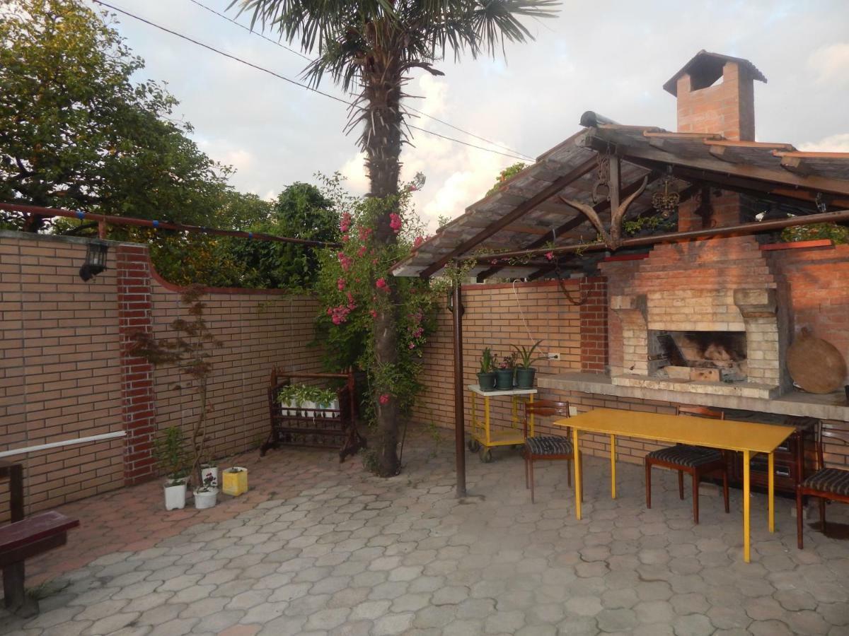 Отель MY HOUSE Батуми Экстерьер фото