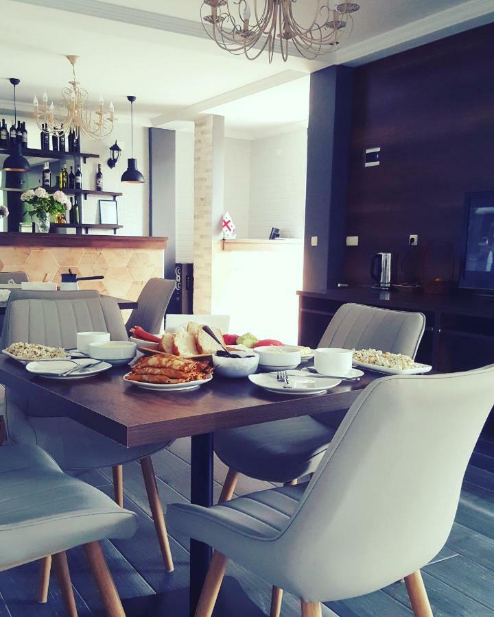 Отель MY HOUSE Батуми Экстерьер фото