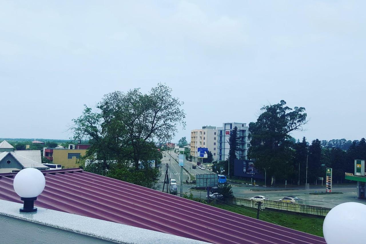 Отель MY HOUSE Батуми Экстерьер фото